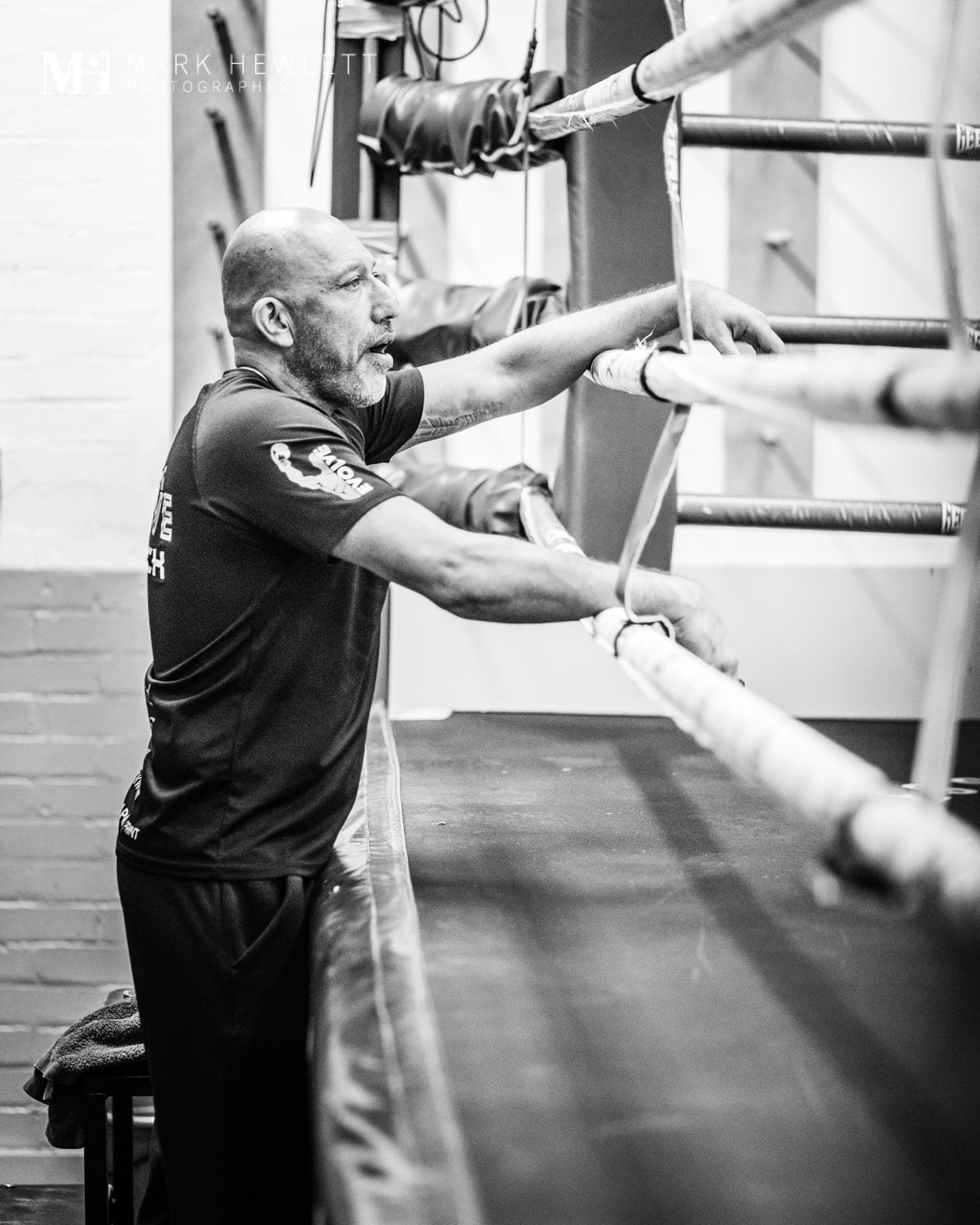 Andy Gill at ringside